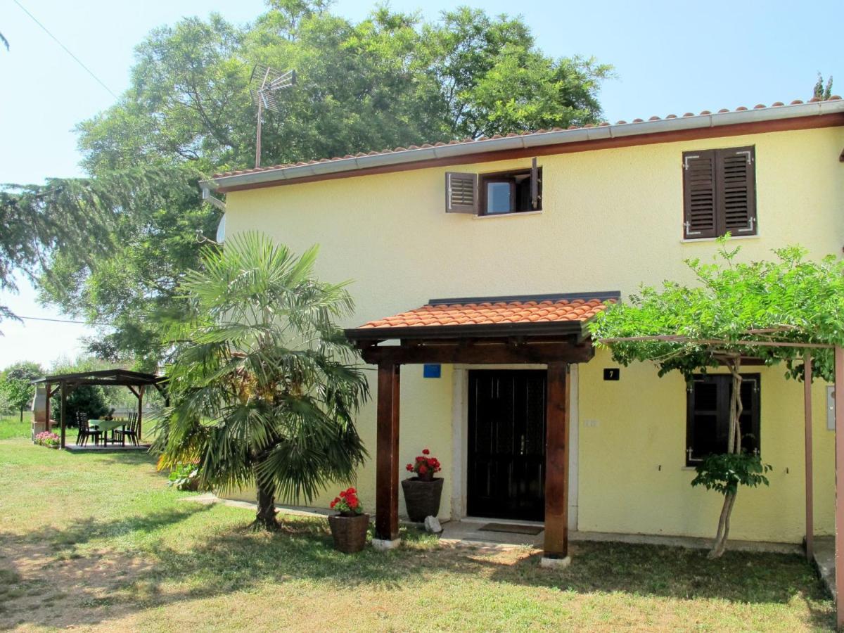 Holiday Home Sara - Prc136 By Interhome Porec Esterno foto