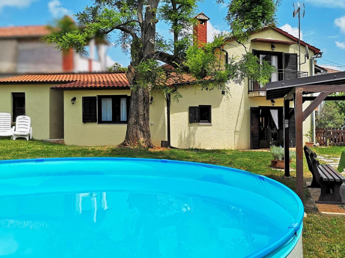 Holiday Home Sara - Prc136 By Interhome Porec Esterno foto